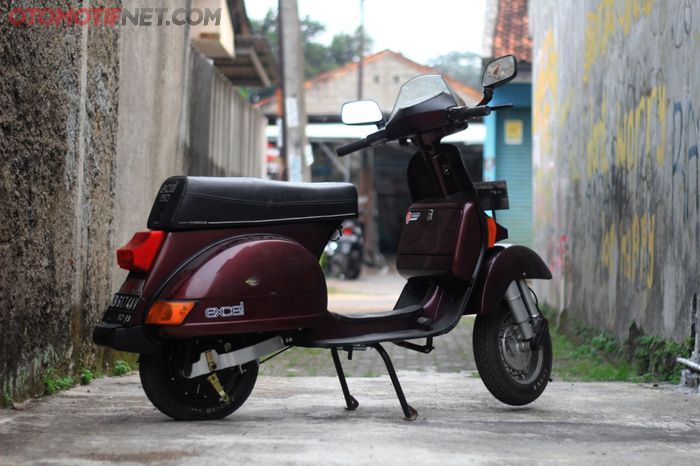 Modifikasi Vespa Excel yang diubah menjadi elektrik