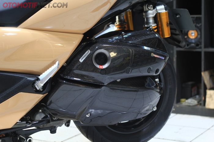 Cover CVT dan filter udara dibalut carbon fibre lengkap dengan Velocsope