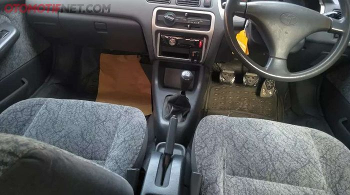 Transmisi manual Toyota Soluna
