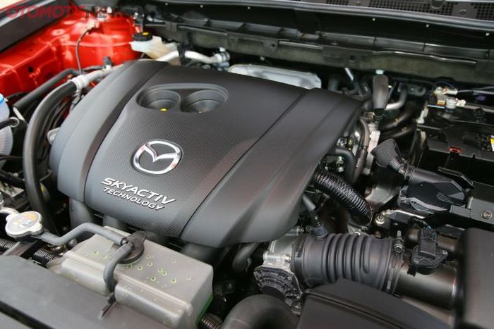 Mazda menggabungkan teknologi injeksi langsung ini pada mesin Skyactiv 