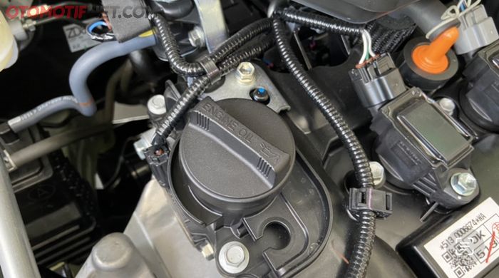Tutup Oli Mesin Daihatsu Rocky 1.2L