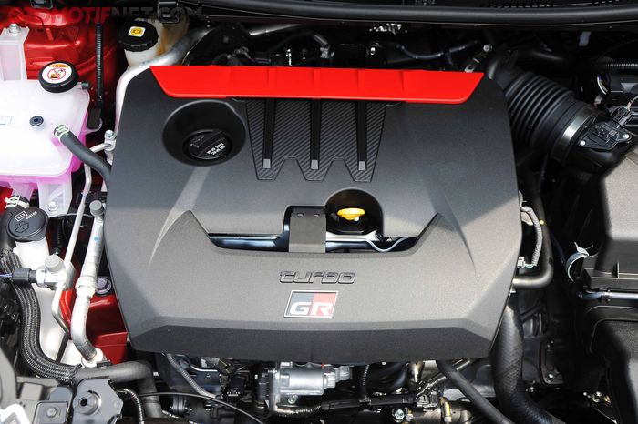 Mesin dengan doping turbocharger berkapasitas 1.618 cc 3 silinder berkode G16E-GTS