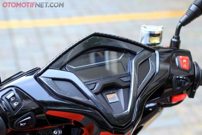 Spidometer tampil lebih modern karena sudah digital pakai milik New Vario