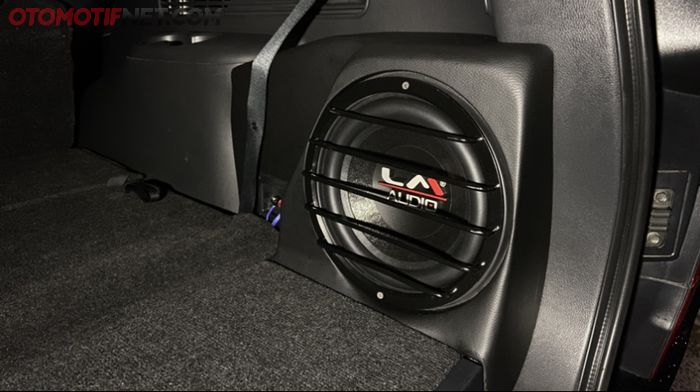 Subwoofer Pasif LM Audio LM-10JJ di Bagasi Mitsubishi Pajero Sport