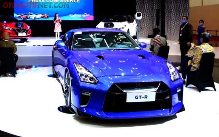 Nissan GT-R