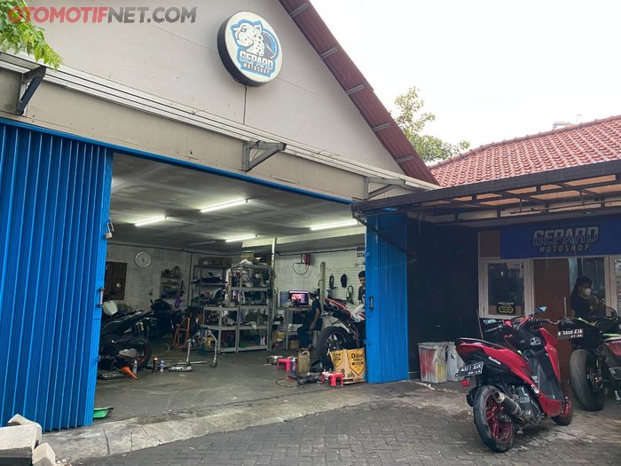 Bengkel Gepard Motoshop yang baru didirikan tahun 2019 namun punya treatment yang cukup lengkap