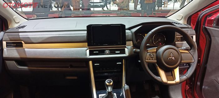 Interior Mitsubishi Xpander Sport MT di GIIAS 2021.