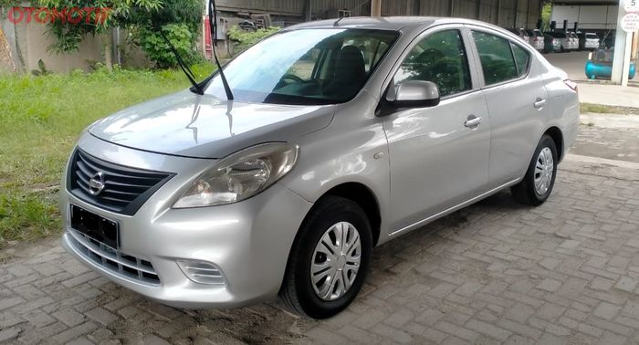 Mobil Bekas Nissan Almera 2012 Eks Taksi