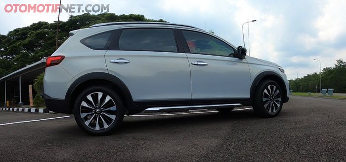 Ground clearance Honda BR-V kini jadi 220 mm