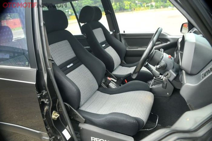 Jok Recaro dan setir Nardi jadi menu wajib