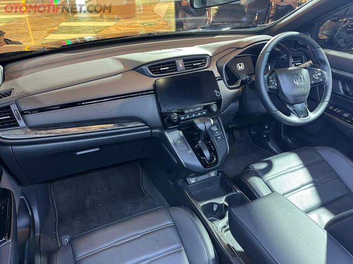 Interior New Honda CR-V Black Edition