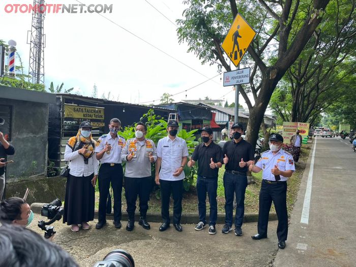 PT. Honda Prospect Motor adakan CSR, bantu Pemkot Bogor revitalisasi marka jalan dan rambu lalu lintas