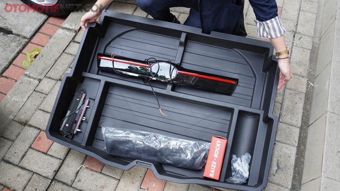 Rear Trunk Organizer Box Keluaran Otoproject untuk Toyota Raize