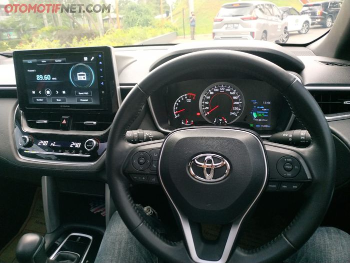 Toyota Corolla Cross dibekali fitur Cruise Control