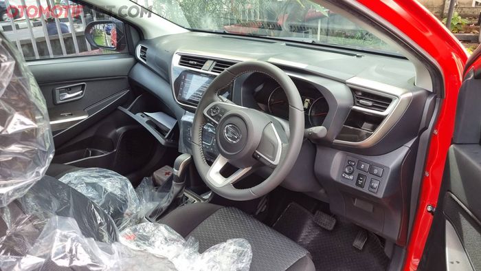 Interior mobil yang diduga Daihatsu Sirion facelift.