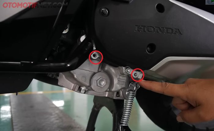 Dua buah lubang baut tidak terpasang di CVT Honda ADV 160