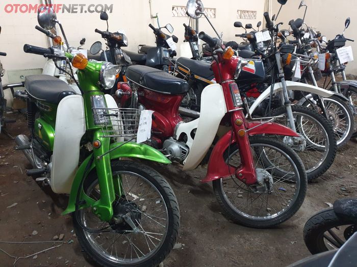 Motor Lawas Antik di Khaira Mobilindo