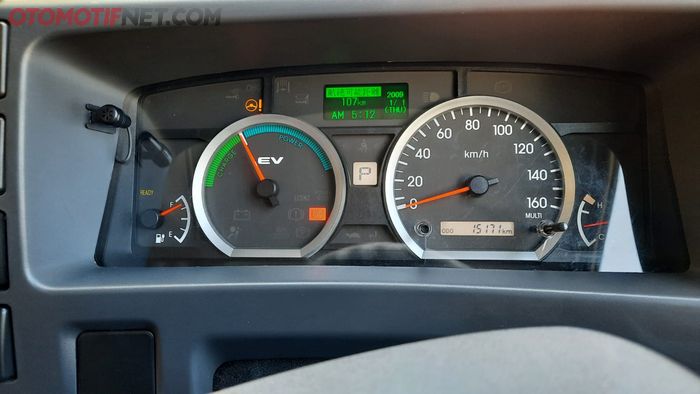 Speedometer Truk konsep Isuzu Elf EV
