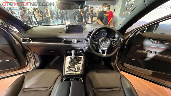 Interior New Mazda CX-8  