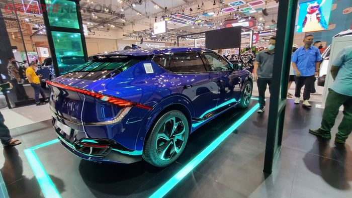 Kia EV6 di GIIAS 2022 memiliki penggerak dua motor listrik yang tenaganya melebihi IONIQ 5.