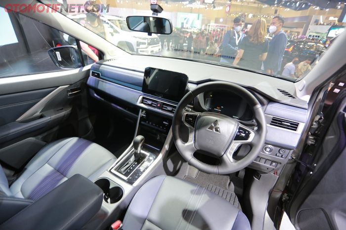 Interior Mitsubishi New Xpander Cross 