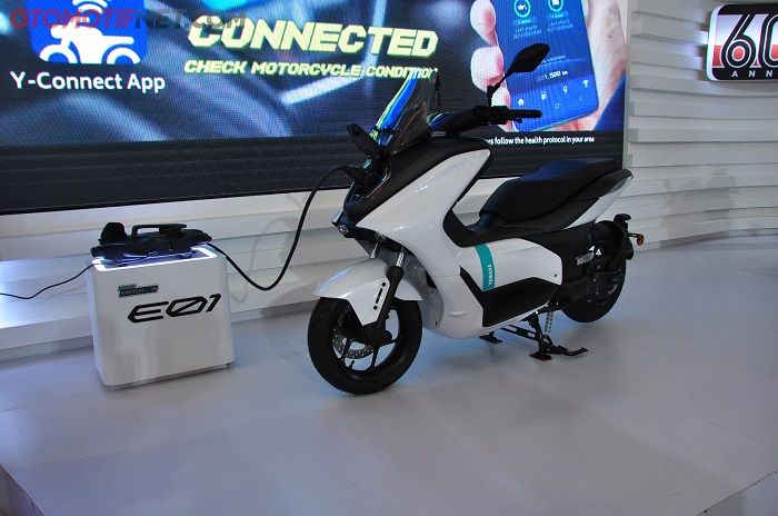 Yamaha E01, pengisian dengan portable charging makan waktu 14 jam sampai penuh. Normal charging 5 jam dan  fast charging pun masih membutuhkan waktu 1 jam