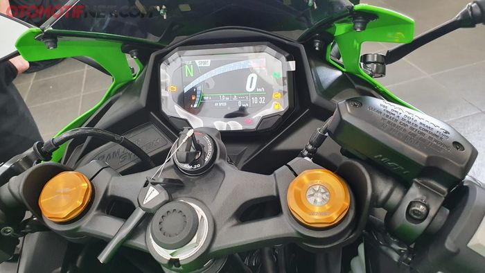 Begini cara menyambungan New Kawasaki Ninja ZX-25R ke smartphone