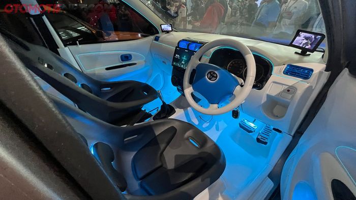 Modifikasi Toyota Avanza 'EV Concept' milik Atta Halilintar