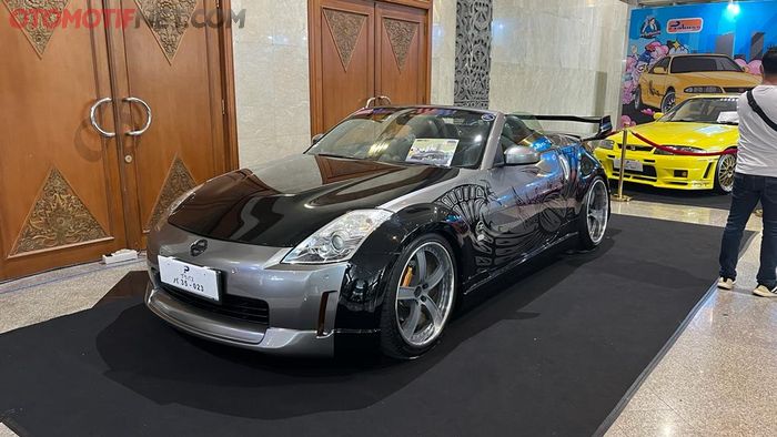 Nissan 350Z dilapis stiker Maxdecal ala film Fast &amp; Furious: Tokyo Drift