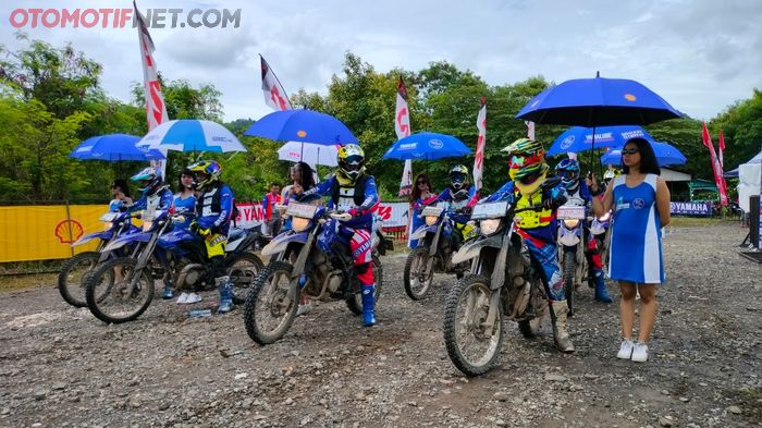 Puluhan peserta pengguna Yamaha WR 155 R antusias meramaikan acara