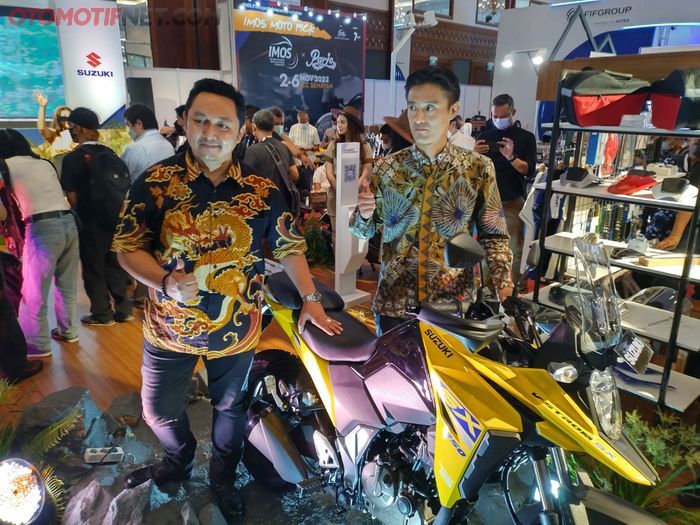 Teuku Agha (kiri), IMOS 2022 jadi momentum Suzuki memperkenalkan calon produk baru bernafaskan sport adventure tourer