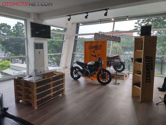 Showroom nantinya akan memamerkan sederet line up motor Ducati yang akan dijual di Indonesia