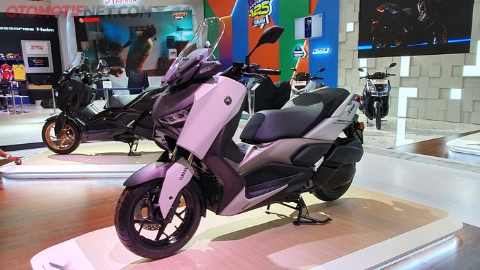 Yamaha XMAX Connected Prestige Grey