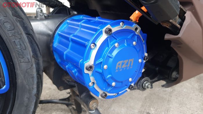 Dinamo AZN Motor bertipe mid drive BLDC, berkekuatan 2 kW, dijual dengan harga Rp 2 jutaan