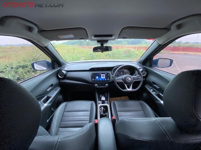 Interior New Nissan Kicks e-Power di dominasi warna hitam. Dengan jok teknologi Zero Gravity 