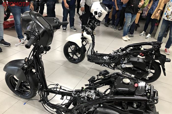 Bongkar Yamaha Fazzio dengan Grand Filano Hybrid Connected