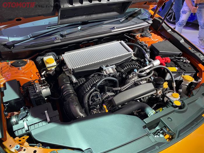 Subaru WRX mengusung mesin Turbocharge-BOXER yang powerfull dan berpenggerak All wheel Drive