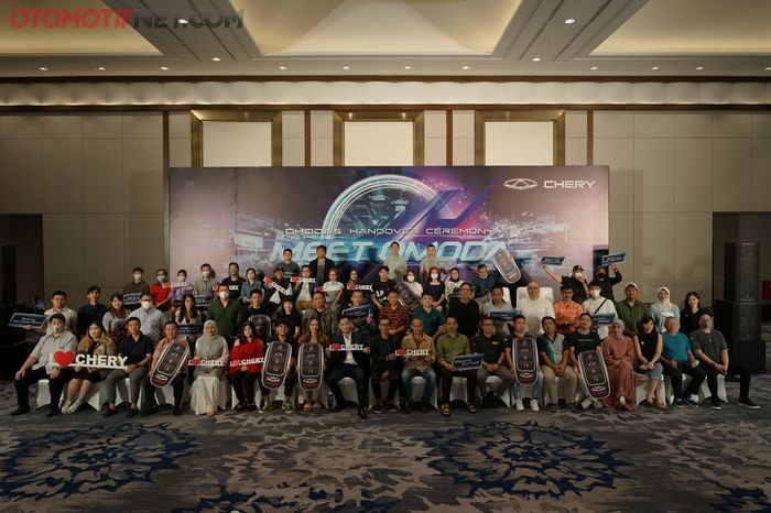 100 unit Chery Omoda 5 diserah terimakan kepada pembeli pertama