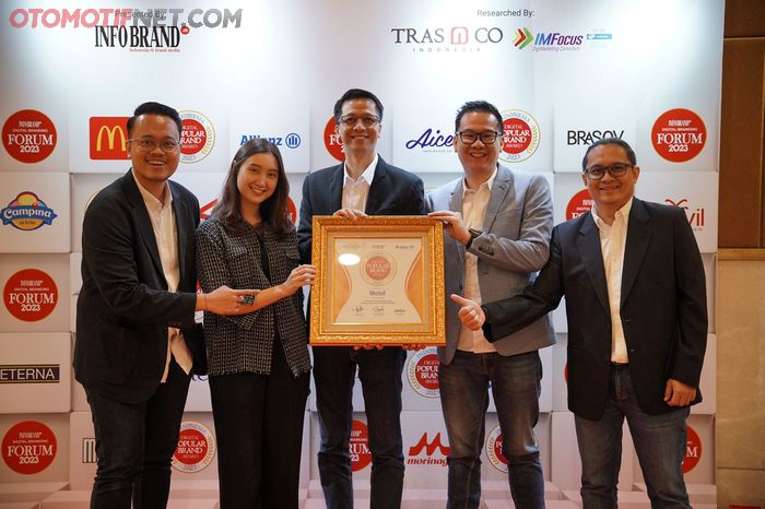 Mobil&trade; Lubricants mendapatkan penghargaan bertajuk Indonesia Digital Popular Brand Award 2023