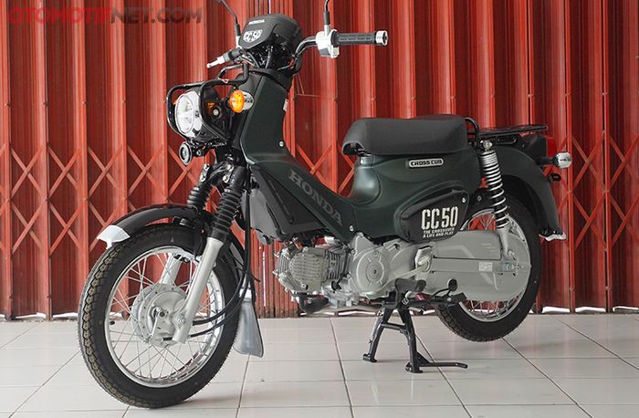 Honda Cross Cub 50, motor bebek dual purpose yang dijual di Indonesia lewat importir umum Safari Motor