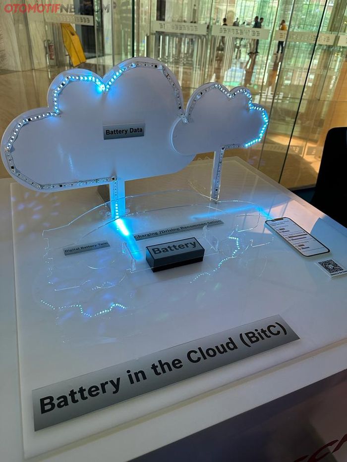 Bosch juga memperkenalkan sistem monitoring baterai kendaraan listrik bernama Battery in the Cloud (BitC)