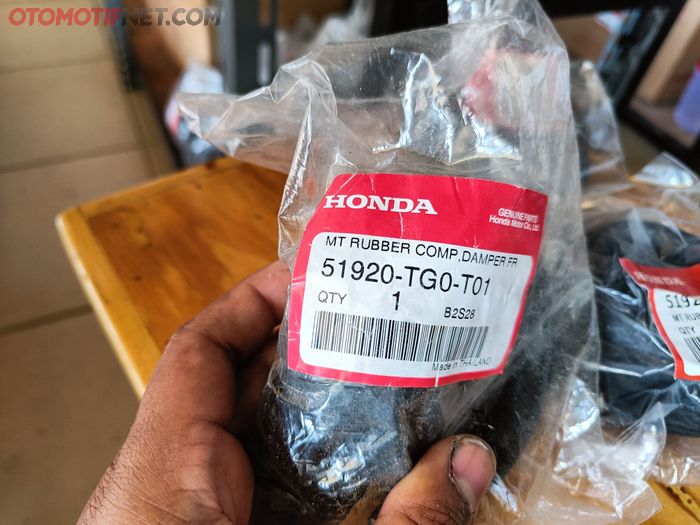 Karet support sokbreker Honda Jazz asli dari Thailand