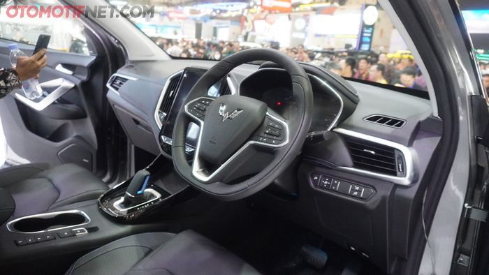 Interior New Almaz RS Hybrid 2023