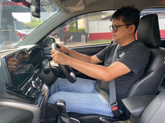 Mudah untuk dapatkan driving position ideal, lantaran penyetelan setir sudah tilt dan telescopic