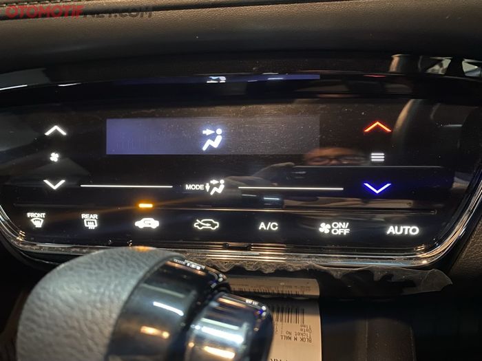 Panel AC Honda HR-V kadang kurang responsif karena umur pemakaian