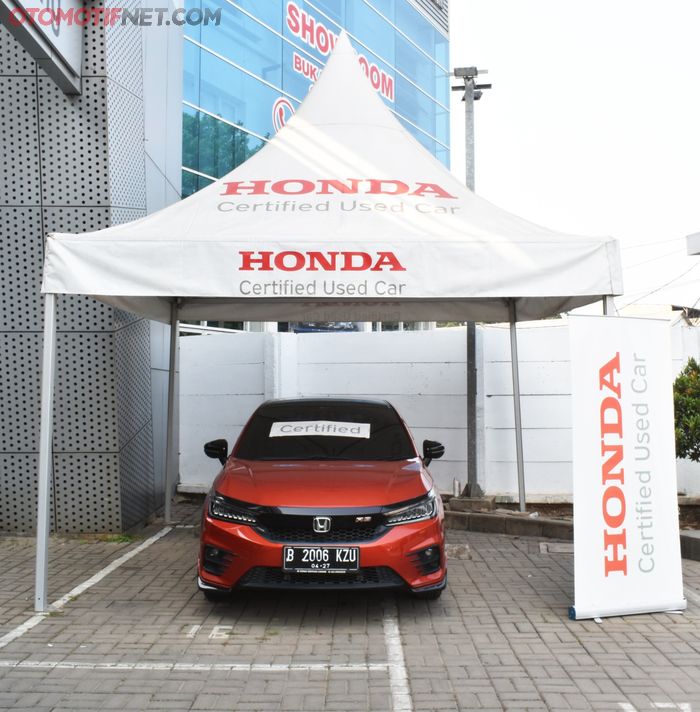 Mobil bekas di showroom Honda Bintang Used Car di Cimone, Tangerang