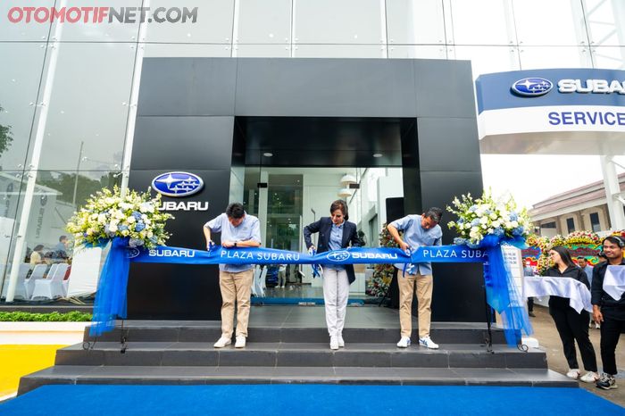 Diler Subaru Tebet resmi dibuka oleh Subaru Indonesia