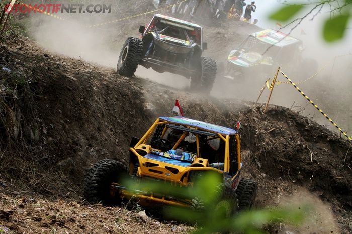 Tim Galena tidak hanya menyelenggarakan event Kejurnas, tetapi juga berhasil galang dana untuk donasi