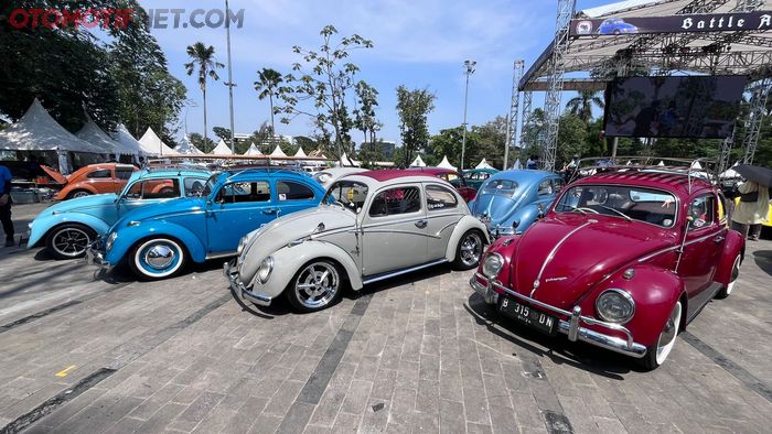 Puluhan VW Kodok ramaikan Beetle Battle di Senayan Park (17/12/2023)