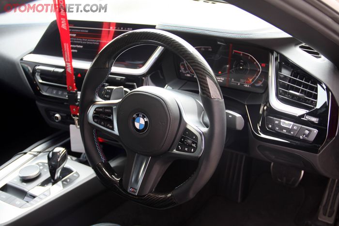 Interior BMW Z4 2021 ini tak banyak ubahan, karena lebih fokus di eksterior